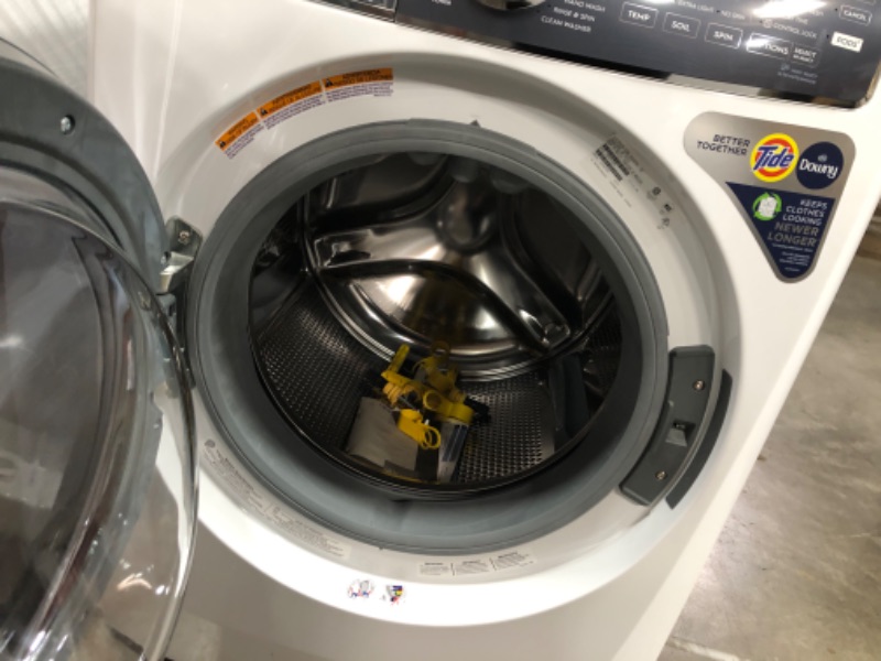 Photo 6 of Electrolux SmartBoost 4.5-cu ft High Efficiency Stackable Steam Cycle Front-Load Washer (White) ENERGY STAR
