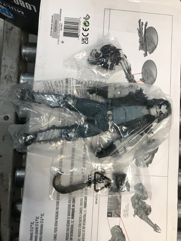 Photo 2 of **Incomplete**McFarlane Toys - DC Multiverse Lobo & Spacehog (Justice League of America) - 7in Scale Action Figure with Vehicle, Gold Label, Amazon Exclusive
