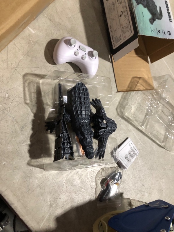 Photo 2 of ***USED - LIKELY MISSING PARTS - UNABLE TO VERIFY FUNCTIONALITY***
GearRoot Remote Control Crocodile Boat Toy 1:18 Scale High Simulation RC Crocodile for Swimming Pool Bathroom Great Gift RC Boat Alligator Toys for 6+ Year Old Boys and Girls Black