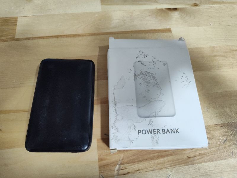 Photo 1 of 6000MAH POWER BANK