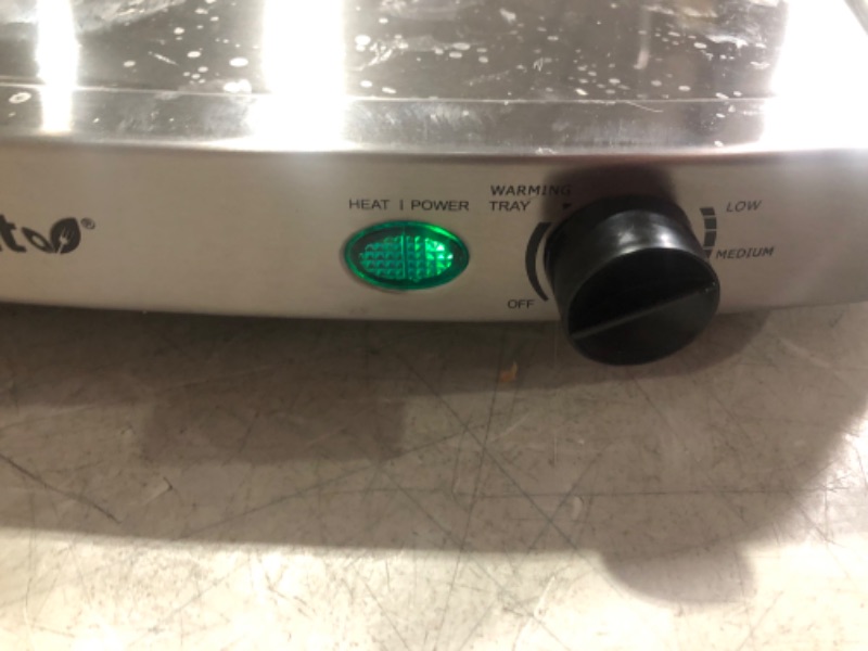 Photo 3 of ***HEAVILY USED AND DIRTY - POWERS ON - UNABLE TO TEST FURTHER***
NutriChef 3 Buffet Warmer Server Professional Hot Plate Food Warmer Station , Easy Clean Stainless Steel , Portable & Great for Parties Holiday & Events Max Temp 175F 3 Pot 3.5 Quart