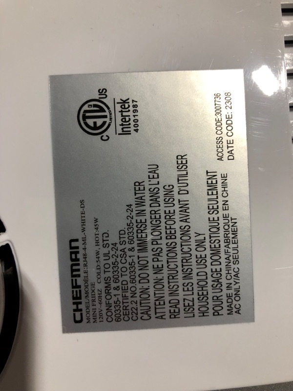 Photo 1 of ***USED - LIKELY MISSING PARTS - UNABLE TO VERIFY FUNCTIONALITY***
CHEFMAN 9.2 in. 0.47 cu. ft. White Mini Refrigerator with Mirror and LED Lighting Cool and Heat for Makeup