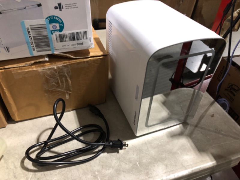 Photo 1 of ***USED - LIKELY MISSING PARTS - UNABLE TO VERIFY FUNCTIONALITY***
CHEFMAN 9.2 in. 0.47 cu. ft. White Mini Refrigerator with Mirror and LED Lighting Cool and Heat for Makeup