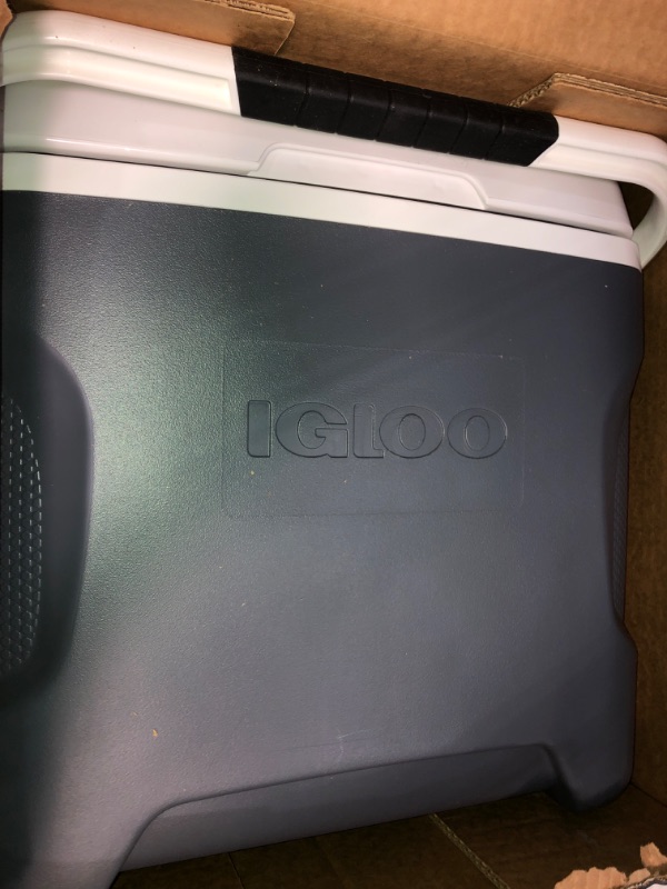 Photo 2 of **UNKNOWN IF FUNCTIONAL UNABLE TO TEST** Igloo Thermoelectric Iceless 28-40 Qt Electric Plug-in 12V Coolers 28 Qt Hot/Cold Grey