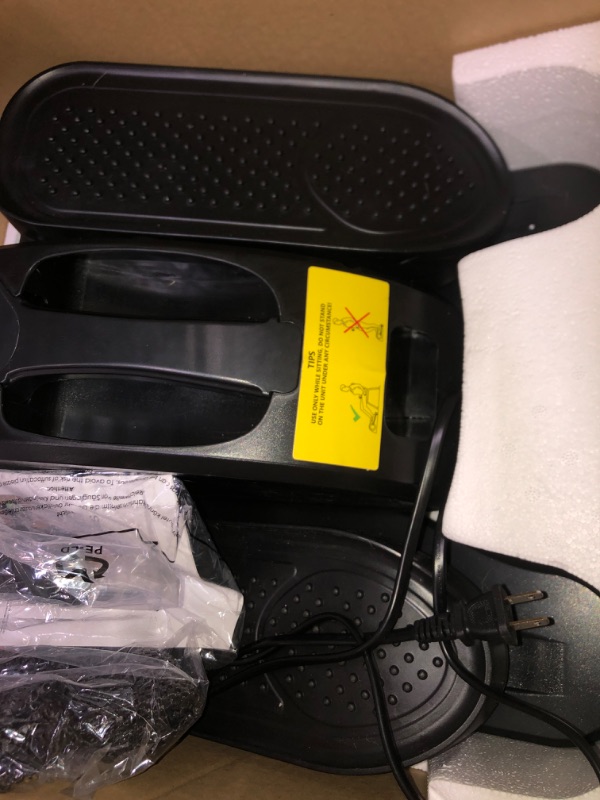 Photo 1 of Under Desk Elliptical Elliptical Machines for Home Use Seated Elliptical Ellipse Leg Exerciser Exerciser for Seniors Portable Elliptical Under Desk Bike Pedal Exerciser Exerciser for Seniors Portable Green