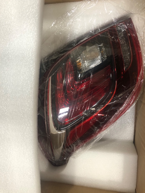 Photo 2 of Dasbecan Right Passenger side LED Tail Light Assembly Compatible with 2018 2019 2020 2021 Honda Accord Sedan Rear Brake Lamp