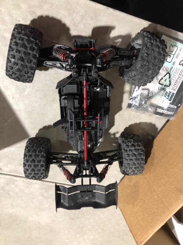 Photo 7 of ***USED - NO BATTERY OR CHARGER INCLUDED - UNABLE TO TEST - FRAME RIPPED OFF - SEE PICTURES***
ARRMA RC Truck 1/8 KRATON 6S V5 4WD BLX Speed Monster Truck with Spektrum Firma RTR, Blue, ARA8608V5T2