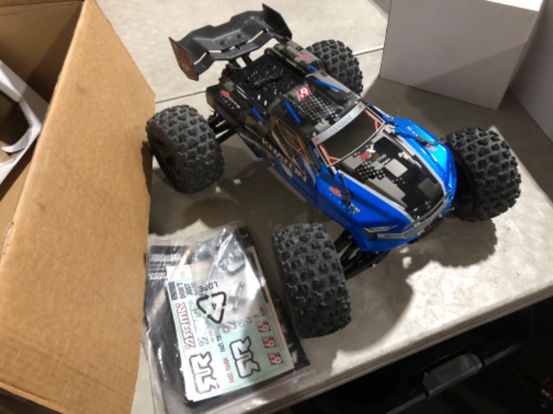 Photo 6 of ***USED - NO BATTERY OR CHARGER INCLUDED - UNABLE TO TEST - FRAME RIPPED OFF - SEE PICTURES***
ARRMA RC Truck 1/8 KRATON 6S V5 4WD BLX Speed Monster Truck with Spektrum Firma RTR, Blue, ARA8608V5T2