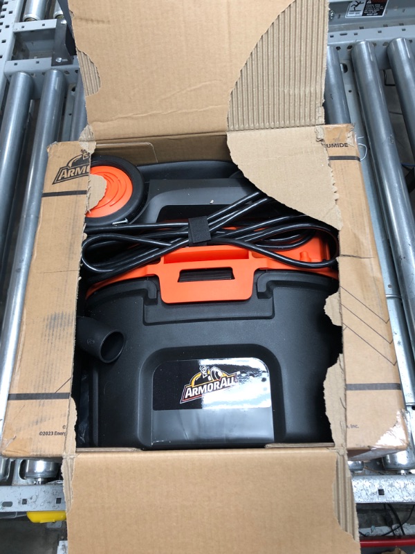 Photo 2 of Armor All AA255W Wet/Dry Utility Vac 2.5 Gallon, 2.5-Gallon, Orange/Black Update 2.5 Gal