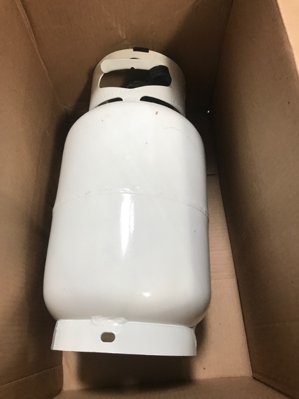 Photo 2 of ***USED - SCRATCHED - UNABLE TO VERIFY FUNCTIONALITY***
Flame King YSN10LB 10LB Steel Propane Tank Cylinder with Type 1 Overflow Protection Device Valve, for Camping, Fire Pits, Heaters, Grills, Overlanding, White