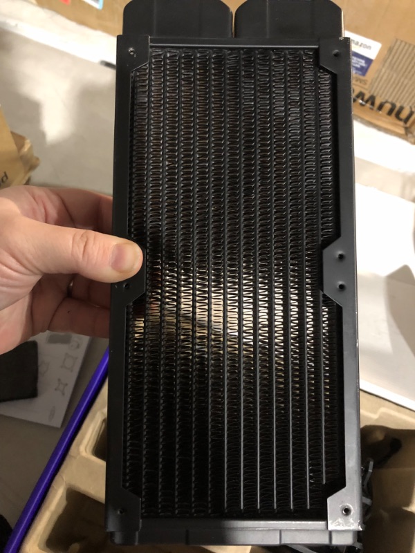 Photo 2 of ***USED*POSSIBLE MISSING HARDWARE***
NZXT Kraken 240-240mm AIO CPU Liquid Cooler - Customizable 1.54"" Square LCD Display for Images, Performance Metrics and More - High-Performance Pump - 2 x F120P Fans - Black 240mm Kraken Black