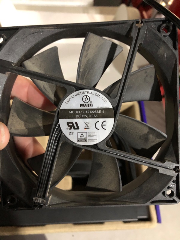 Photo 9 of ***USED*POSSIBLE MISSING HARDWARE***
NZXT Kraken 240-240mm AIO CPU Liquid Cooler - Customizable 1.54"" Square LCD Display for Images, Performance Metrics and More - High-Performance Pump - 2 x F120P Fans - Black 240mm Kraken Black