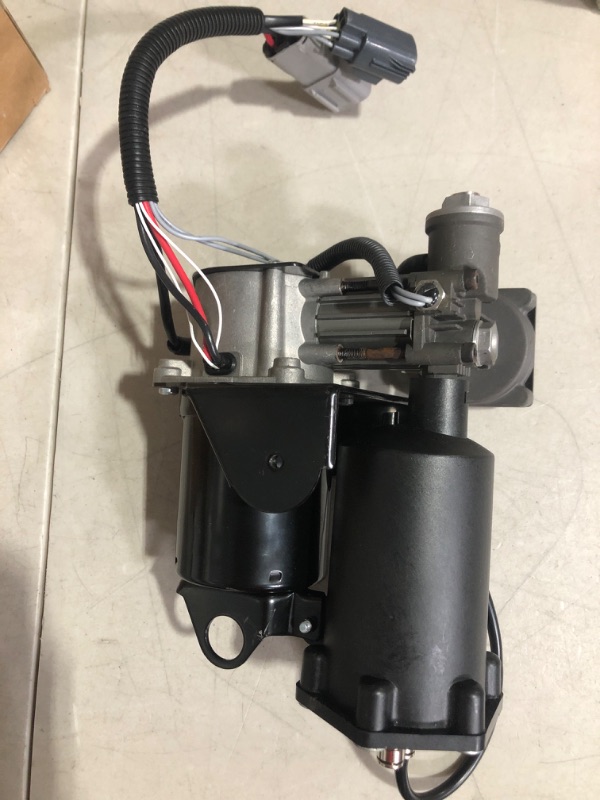 Photo 2 of (used)(possible lose pieces) LR023964 Air Suspension Compressor Pump (Hita-chi System) Replacement for 2006-2013 Range Rover Sport