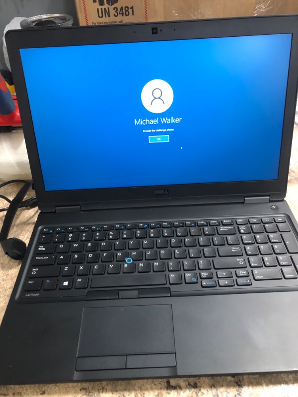 Photo 2 of ***lock pin needed***Dell Latitude 5580 Intel Core i7-7820HQ 16GB DDR4 512GB SSD 15.6" Windows 10 Pro Laptop (Renewed)