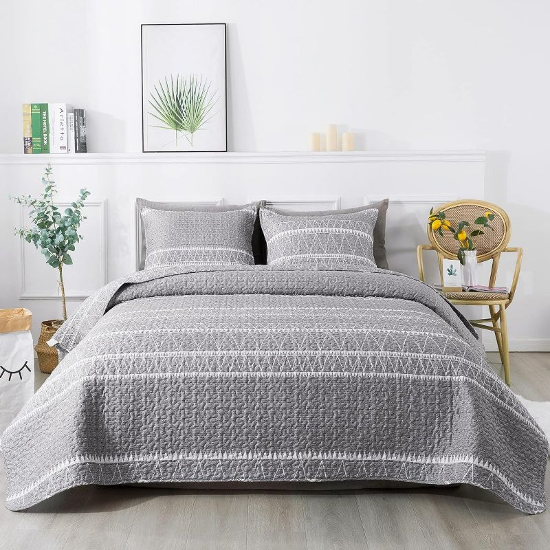 Photo 1 of Andency Grey Quilt Set California King (112x104 Inch), 3 Pieces(1 Striped Triangle Printed Quilt and 2 Pillowcases), Bohemian Summer Lightweight Reversible Microfiber Bedspread Coverlet Sets