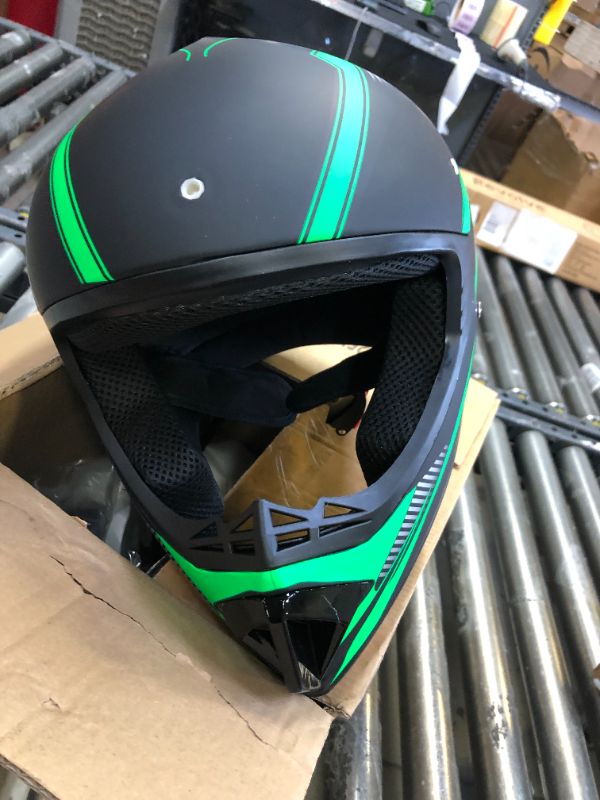 Photo 3 of Adult 4 Wheeler Helmet, Motocross Helmet DOT/FMVSS-218 Certification Comfortable and Breathable Full Helmets for Locomotives Used in All Seasons Small Green