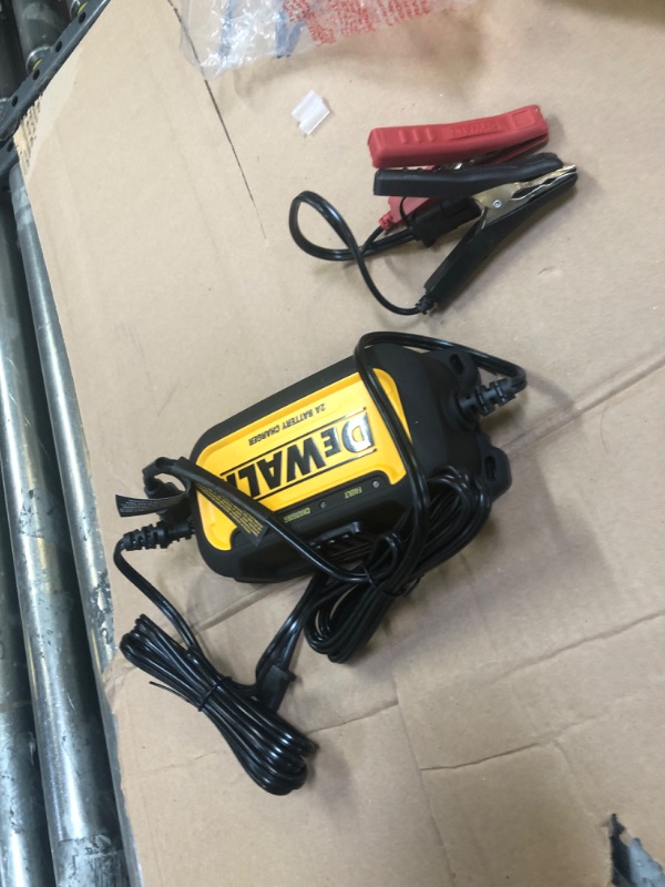 Photo 3 of DEWALT DXAEC2 DXAEC2 Professional 2-Amp Automotive Battery Charger and Maintainer------THERE IS NO RETURNS ON THIS ITEM  FINAL SALE  ----SALE FOR PARTS ONLY 