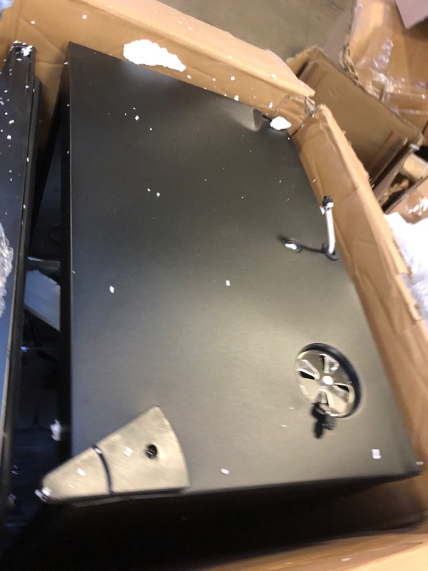 Photo 1 of Masterbuilt MB20072918 40-inch Digital Electric Smoker, Black 40" Smoker