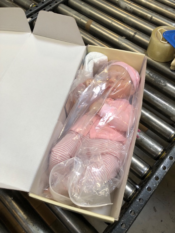 Photo 2 of JIZHI Lifelike Reborn Baby Dolls - 18 Inch-Soft Body Realistic-Newborn Baby Dolls American Sleeping Girl Real Life Dolls with Clothes and Toy Accessories Gift for Kids Age 3+
