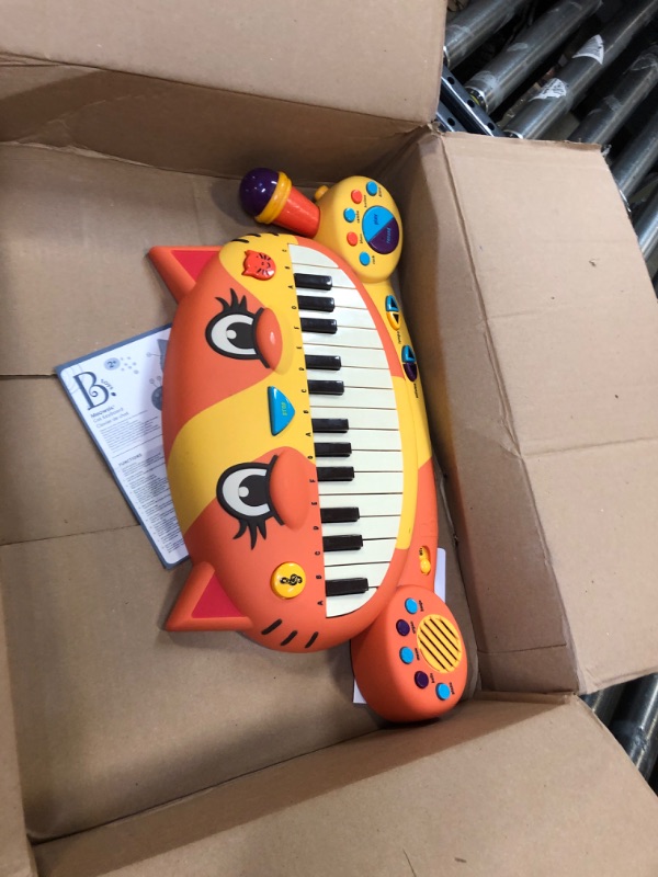 Photo 2 of B. Toys Interactive Cat Piano - Meowsic
