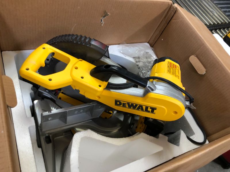 Photo 2 of DEWALT
15 Amp Corded 12 in. Compound Double Bevel Miter Saw