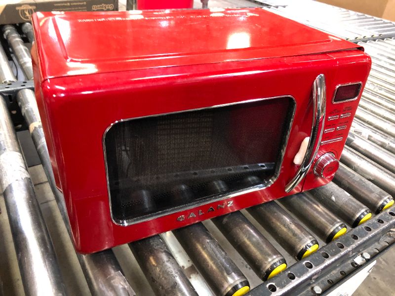 Photo 1 of Galanz GLCMKZ09RDR09 Retro Countertop Microwave Oven with Auto Cook & Reheat, Defrost, Quick Start Functions, Easy Clean with Glass Turntable, Pull Handle, 0.9 cu ft, Red
