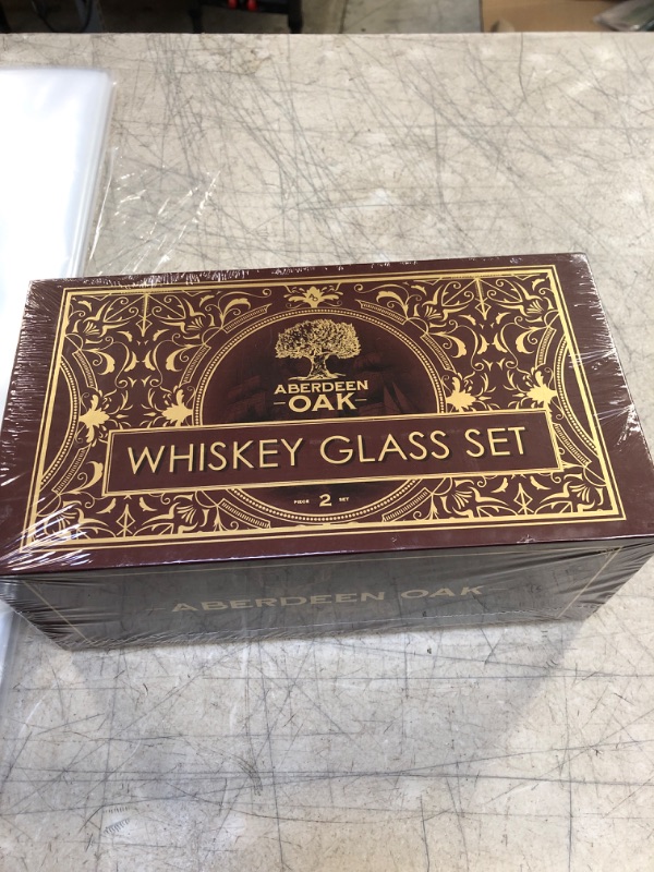 Photo 2 of Aberdeen Oak Crystal Whiskey Glasses Set - Timeless Old Fashioned Liquor Glass with Coasters - Perfect for Bourbon & Cocktails, Ideal Gift for Men & Whisky Enthusiasts - 2 Piece Set 1