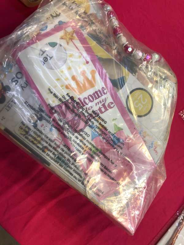 Photo 1 of Classic Disney Tsum Tsum Purse Set - Bundle with Tsum Tsum Tin Purse and Minnie Mouse 24 Piece Puzzle Plus Temporary Tattoos and More (Tsum Tsum Party Decorations)