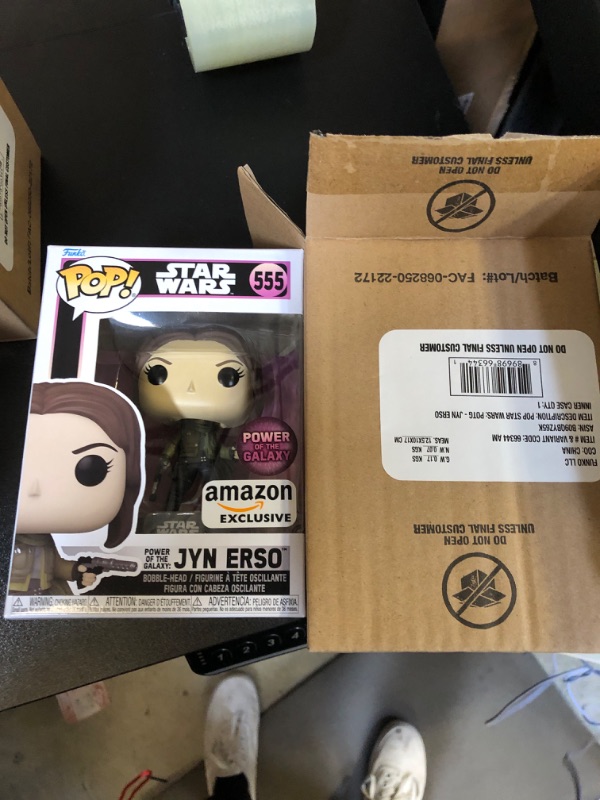 Photo 1 of Funko Pop!: Star Wars: Power of The Galaxy - Jyn Erso, Amazon Exclusive