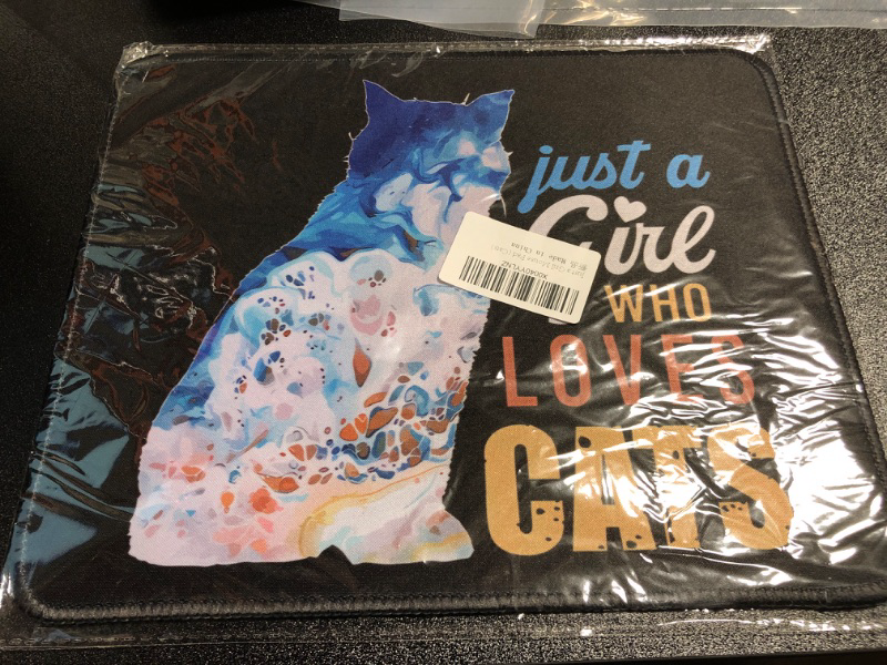 Photo 1 of "JUST A GIRL WHO LOVES CATS" MOUSE PAD