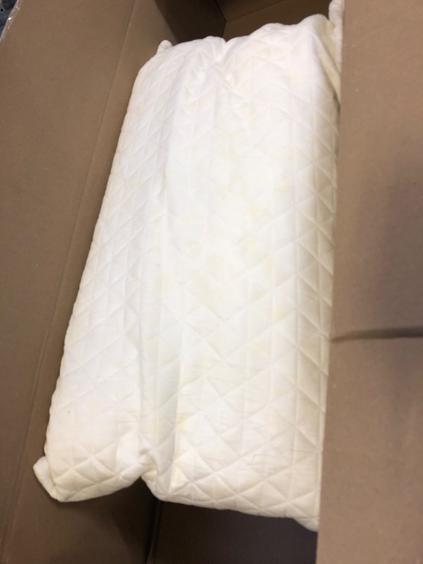 Photo 1 of used white memory foam pillow