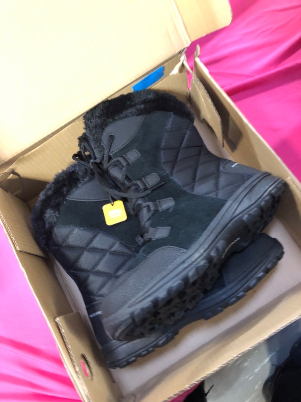 Photo 2 of 8.5 Columbia Women's Ice Maiden II Snow Boot
