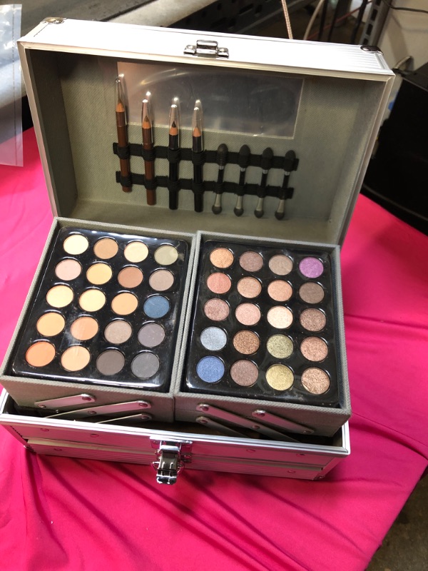Photo 2 of All In One Makeup Kit,Professional Makeup Case Set for Teen Girls, Multicolor Eyeshadow Palette makeup could be expired 
