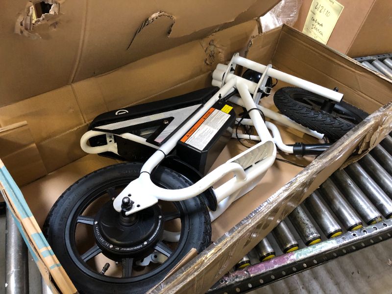 Photo 2 of FOR PARTS ONLY!!!!!  Droyd Blipper Electric Mini Bike - Electric Bike for Kids Ages 13 & Up - 250W Mini Bike w 12.5MPH up to 12.5 Miles - Electric Bike for Kids up to 60 Mins Run Time w 16in Tire, 24V 10Ah Battery White
MAJOR DAMAGE!!! WIRES DISCONNECTED.