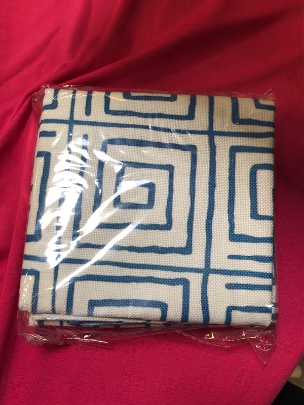 Photo 1 of 2 pcs throw  pillow cover blue and white 