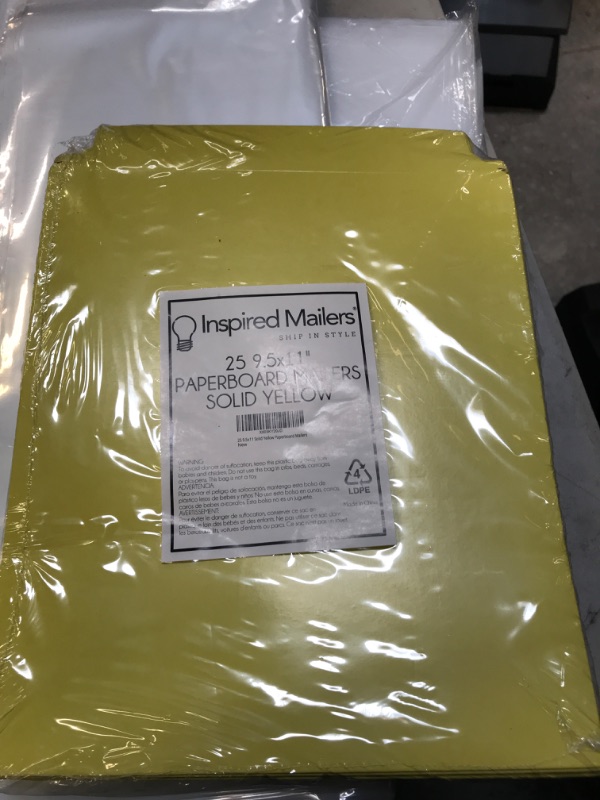 Photo 1 of 25 PACK 9.5" X 11" PAPERBOARD MAILERS SOLID YELLOW