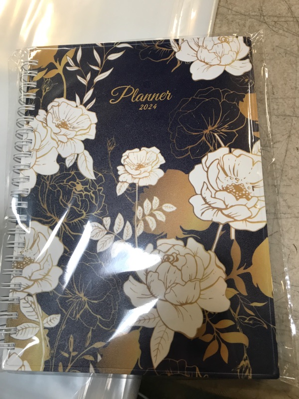 Photo 2 of SUNEE 2024 Appointment Book, Quarter-Hourly, Weekly & Monthly - from January 2024 - December 2024, 6.4"x8.3" Weekly Planner, Flexible Cover, Note Pages, Pockets, Spiral Binding, Vintage Floral 6.4"x8.3" Vintage Floral