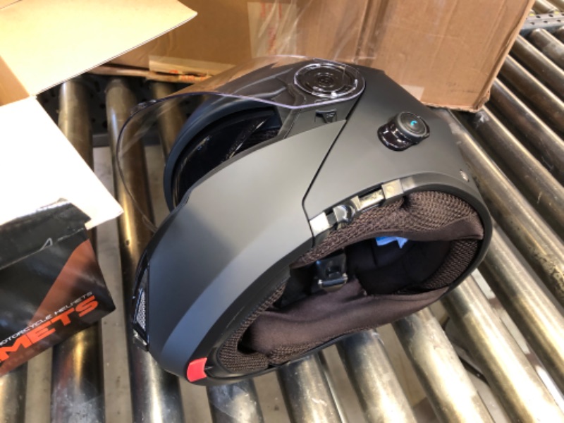 Photo 4 of Milwaukee Helmets H7005 Flat Black 'MayDay' Modular Motorcycle Helmet w/ Intercom - Built-in Speaker and Microphone for Men / Women
size XL