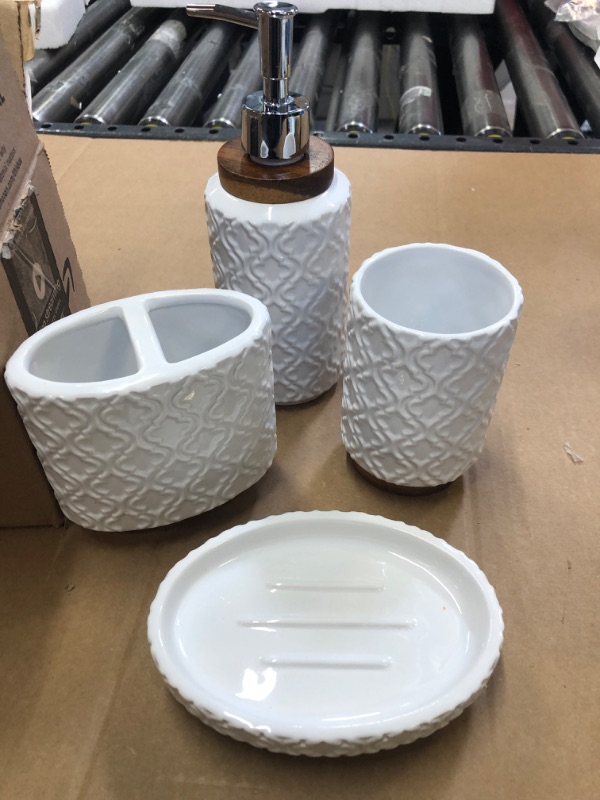 Photo 1 of 4PCS Bathroom Set 