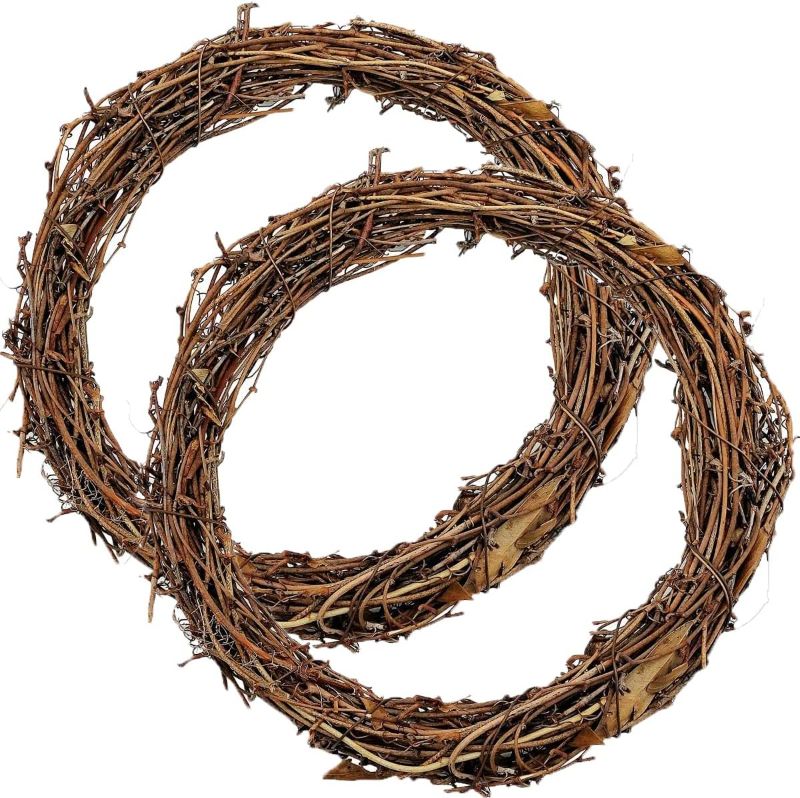 Photo 1 of 2pcs 18-20inch Large Natural Grapevine Wreath Rings Rattan Vine Branch Wreath Hoop for DIY Craft Wreath Christmas Easter Holiday Decoration Seasonal Decors (2pcs 50cm/18-20inch)

