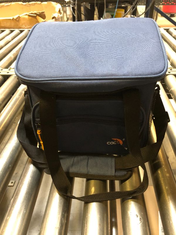 Photo 1 of LUNCH BAG
BLUE