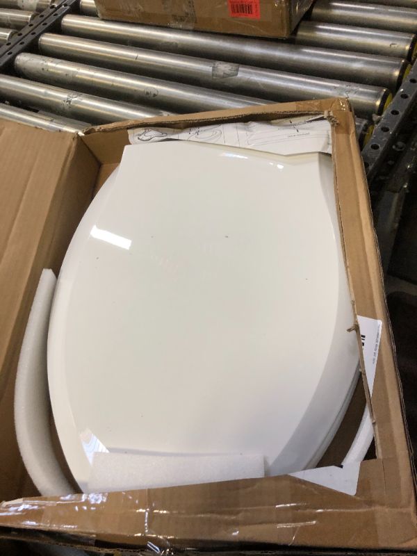 Photo 2 of  Traditional Slow Close Toilet seat, White