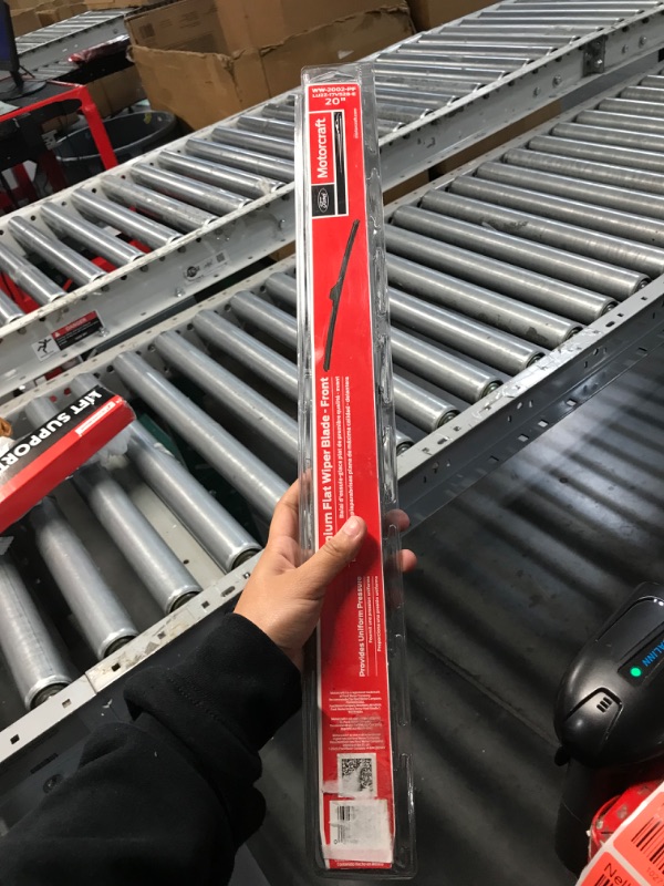 Photo 1 of Motorcraft - Prem Flat Blade 20 Inch (WW2001PF)