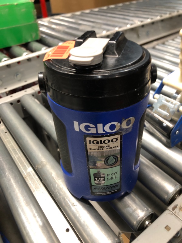 Photo 2 of Igloo 1/2 GAL LATD PRO BLU, 1/2 Gallon Blue/Black