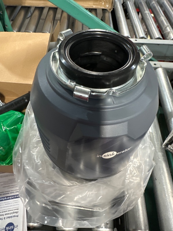 Photo 1 of ***USED - LIKELY MISSING PARTS - UNABLE TO VERIFY FUNCTIONALITY***
InSinkErator EVOLUTION 0.75HP 3/4 HP, Advanced Series EZ Connect Continuous Feed Food Waste Garbage Disposal, Gray Advanced Series with EZ Connect