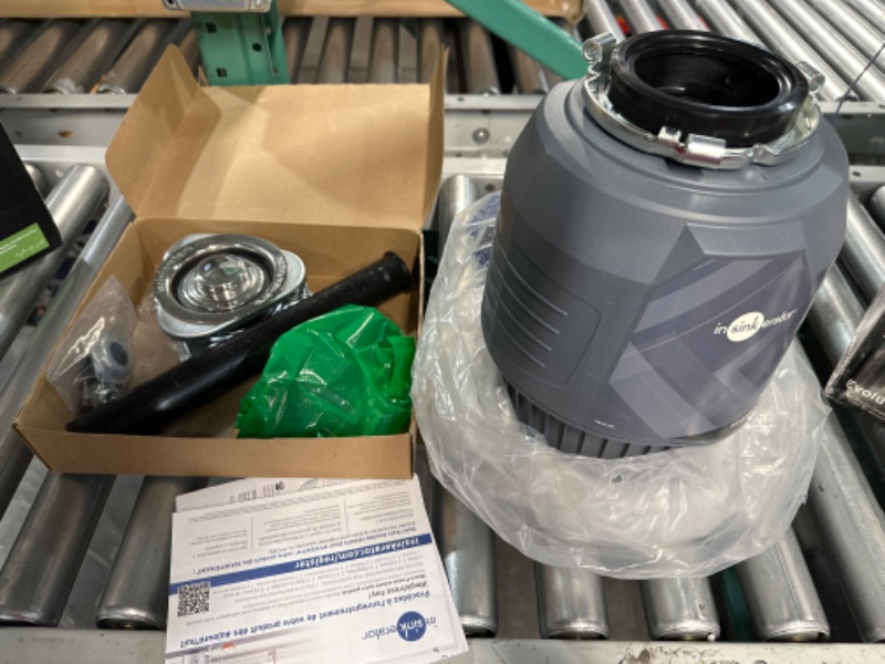 Photo 2 of ***USED - LIKELY MISSING PARTS - UNABLE TO VERIFY FUNCTIONALITY***
InSinkErator EVOLUTION 0.75HP 3/4 HP, Advanced Series EZ Connect Continuous Feed Food Waste Garbage Disposal, Gray Advanced Series with EZ Connect