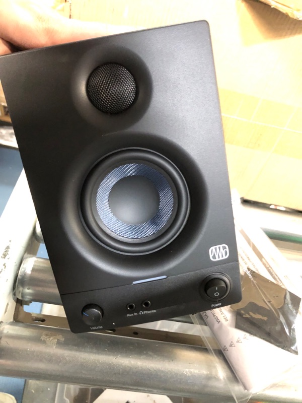 Photo 5 of PreSonus Eris 3.5 Gen 2 — 3.5-inch Powered Desktop Speakers 