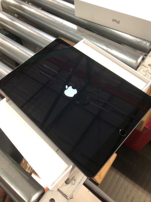 Photo 8 of IPad (9th generation) 64GB WI-FI, Space Gray 