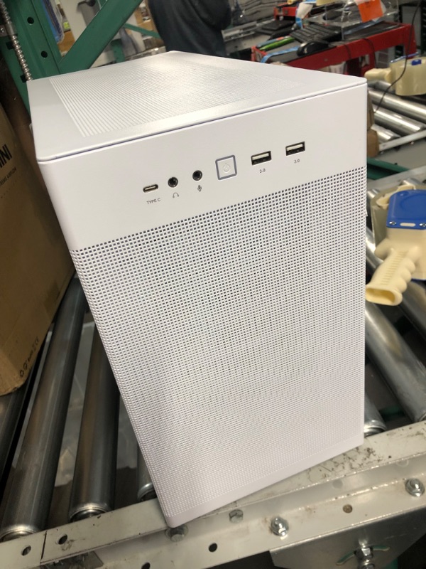 Photo 5 of Lian Li O11 AIR Mini White ATX Case - O11AMW