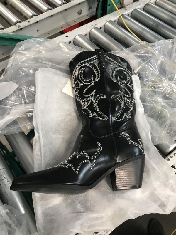 Photo 1 of Shoe'N Tale Cowboy Boots for Women, Size 42 